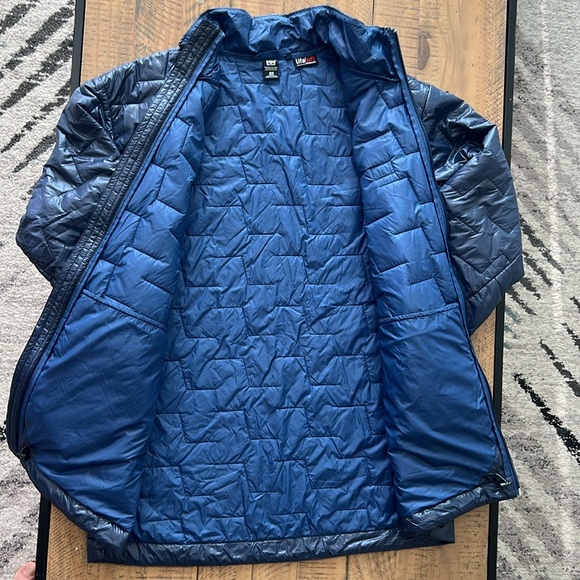 Helly Hansen Lightweight Puffer Jacket - Size Medium - Picture 7 of 9